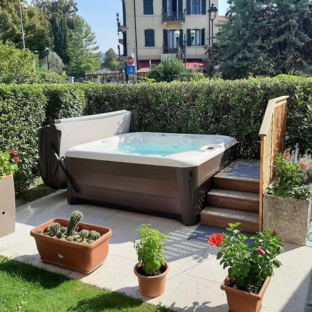 Front Lake Studio With Loft Bed And Pool Bardolino Exterior photo
