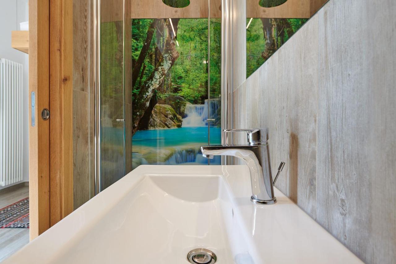 Front Lake Studio With Loft Bed And Pool Bardolino Exterior photo